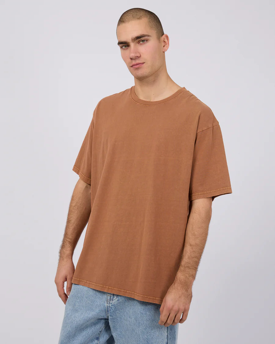 SILENT THEORY - Classic Tee - Clay