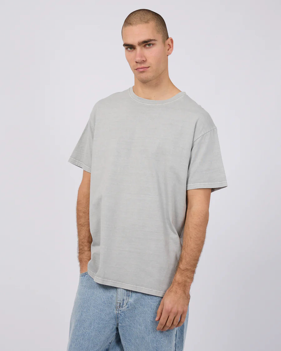 SILENT THEORY - Classic Tee - GREY