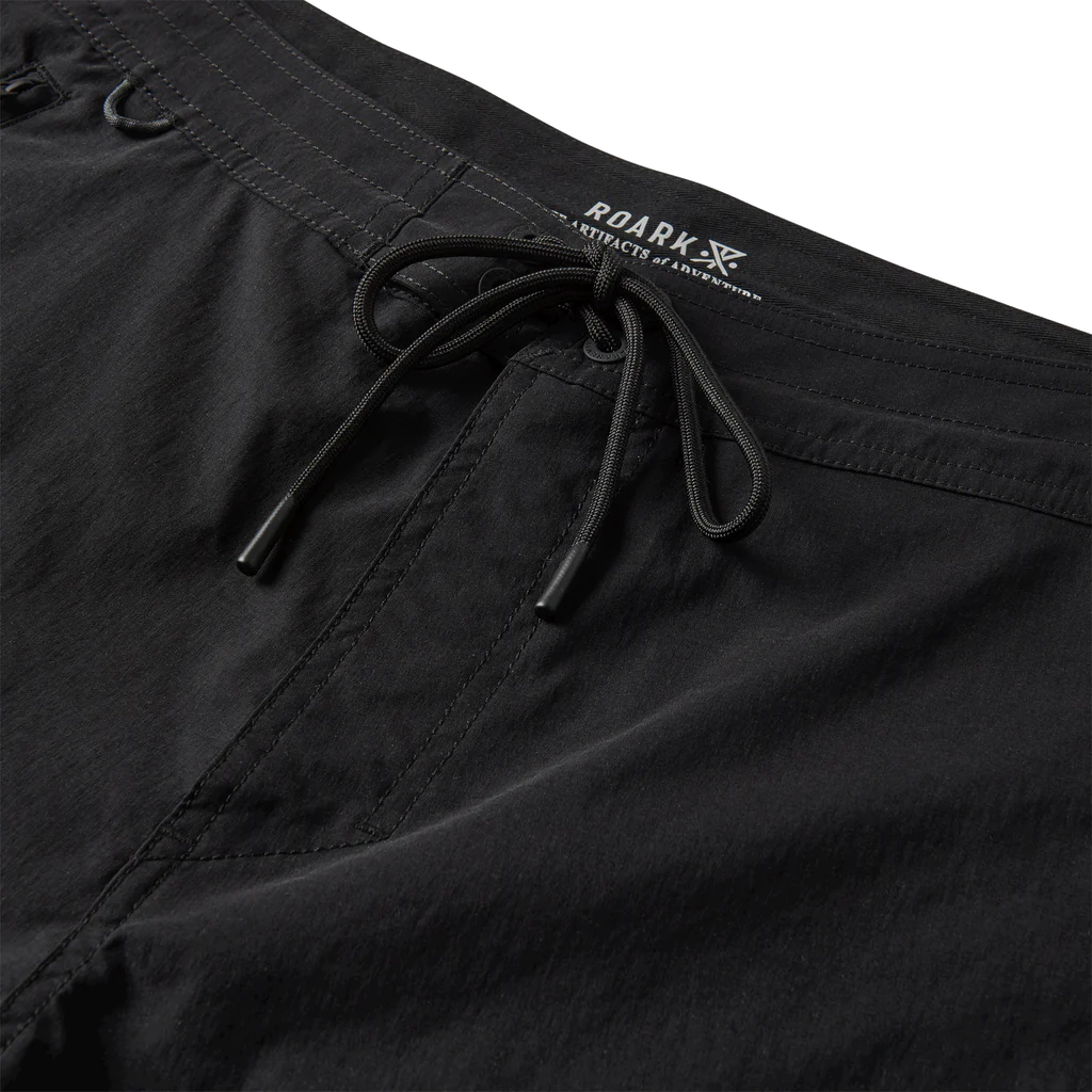 ROARK - Layover Trail Shorts 17" - BLACK