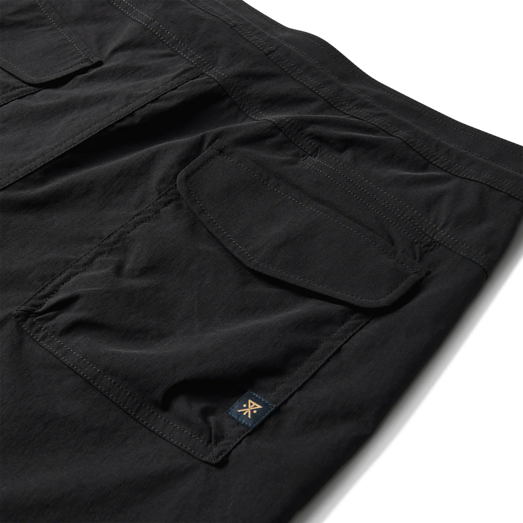 ROARK - Layover Trail Shorts 17" - BLACK