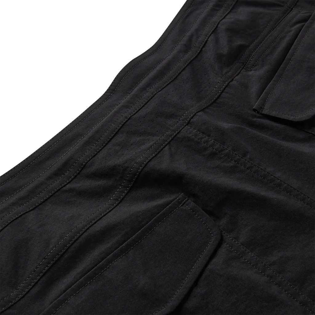 ROARK - Layover Trail Shorts 17" - BLACK