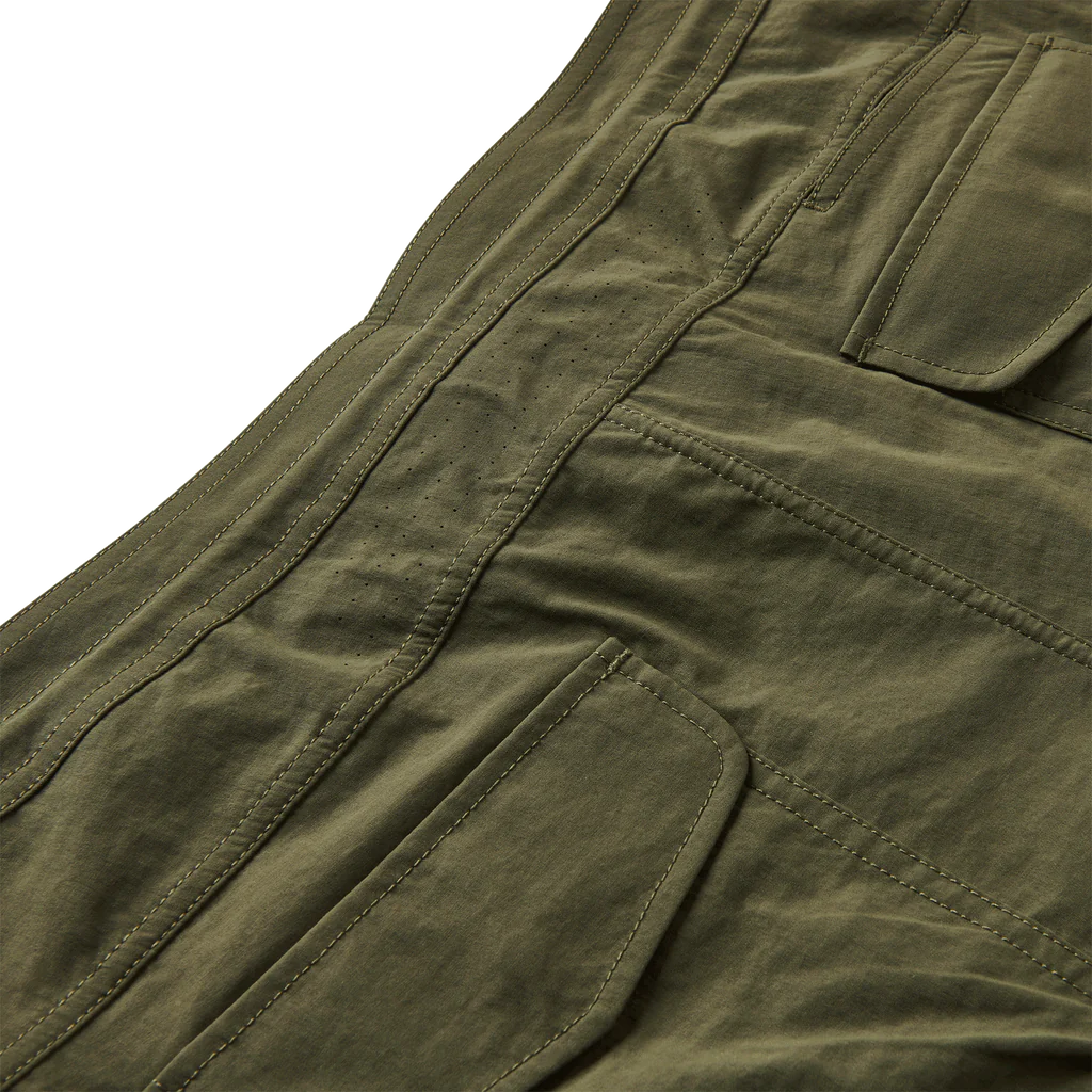 ROARK - Layover Trail Shorts 17" - MILITARY