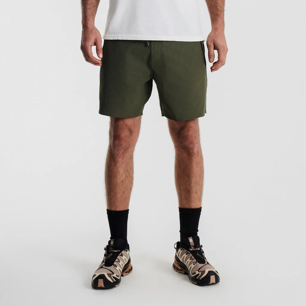 ROARK - Layover Trail Shorts 17" - MILITARY