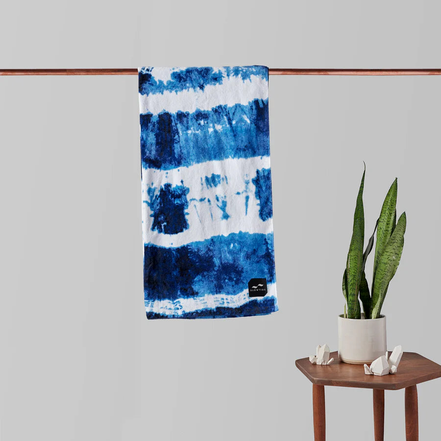 SLOWTIDE - Indigo Sun Beach Towel - indigo