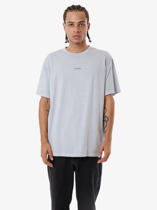 THRILLS - MINIMAL THRILLS MERCH FIT TEE - ICEBERG