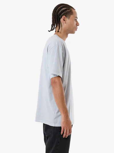 THRILLS - MINIMAL THRILLS MERCH FIT TEE - ICEBERG