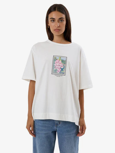 THRILLS - DEADLY BELLE BOX TEE - DIRTY  WHITE