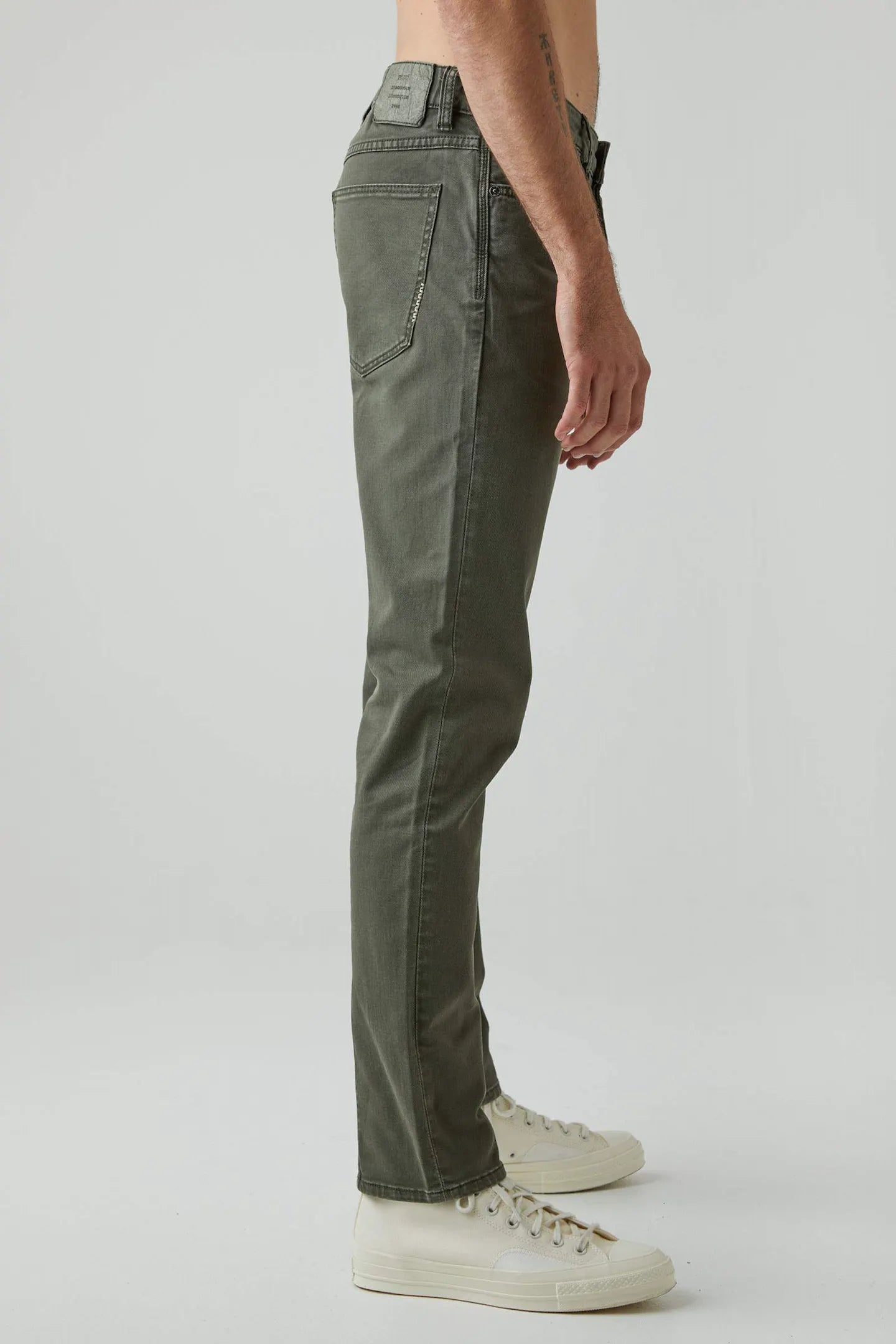 NEUW - Lou Slim Twill - MILITARY